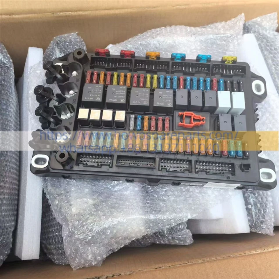 SHACMAN X5000 Central Distribution Device Assembly Fuse Box DZ97189584260