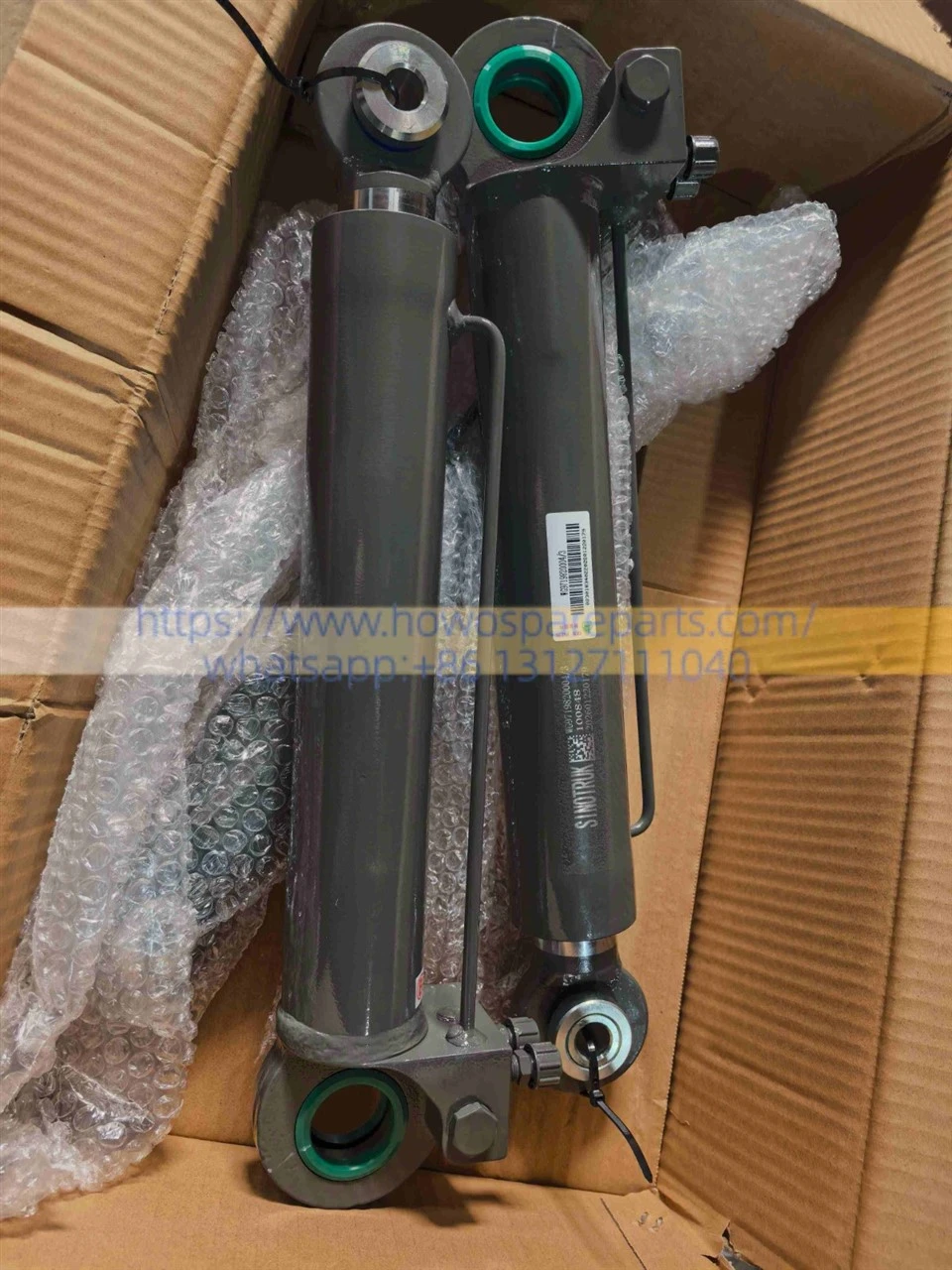 SINOTRUK HOWO A7/T7H Cab Lifting Cylinder / Cab Tilt Cylinder WG9719820004 factory