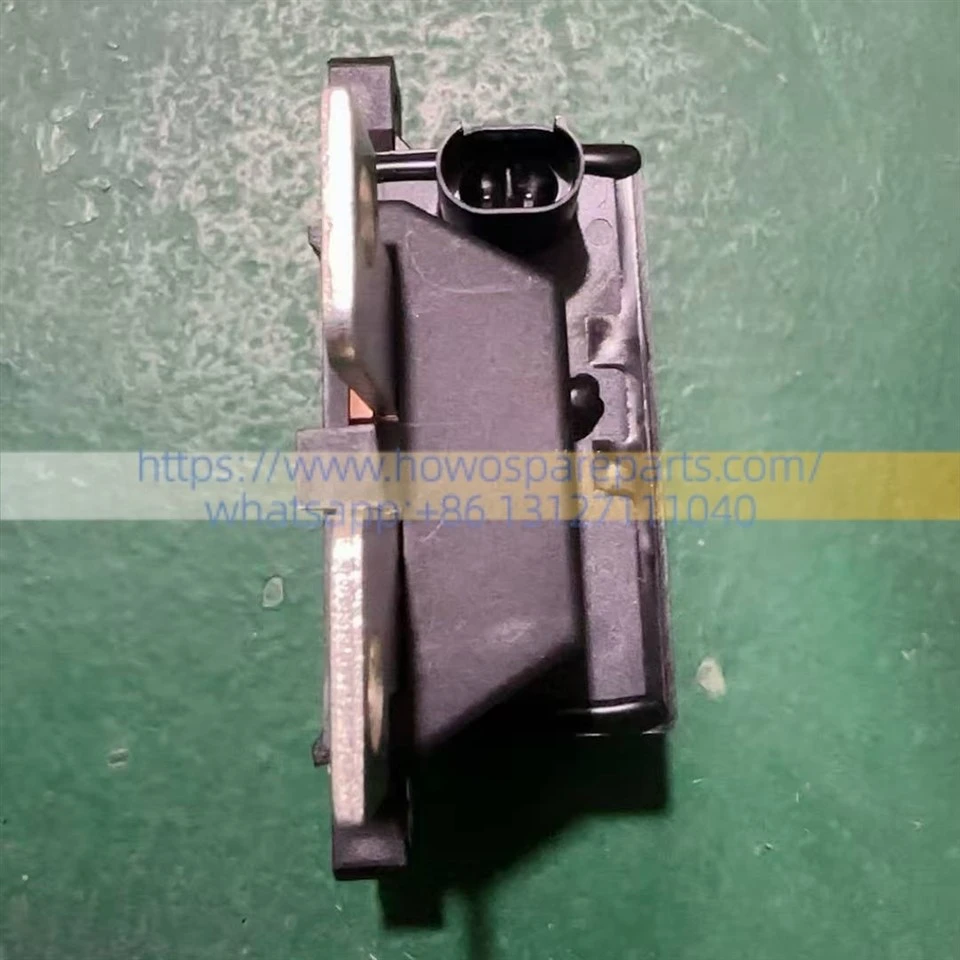 SINOTRUK HOWO SITRAK Light Truck Electrical Control Switches And Relays YZ952576400009 WG9725580100 WG9725584012 LG9704580024 LG9706580022 suppliers