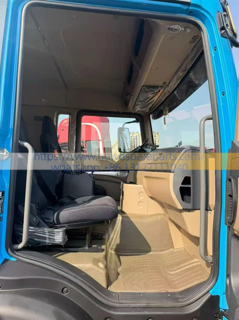 SINOTRUK HOWO TX Cab Assembly MAN MC11.43-30 ENGINE T743220193Q factory