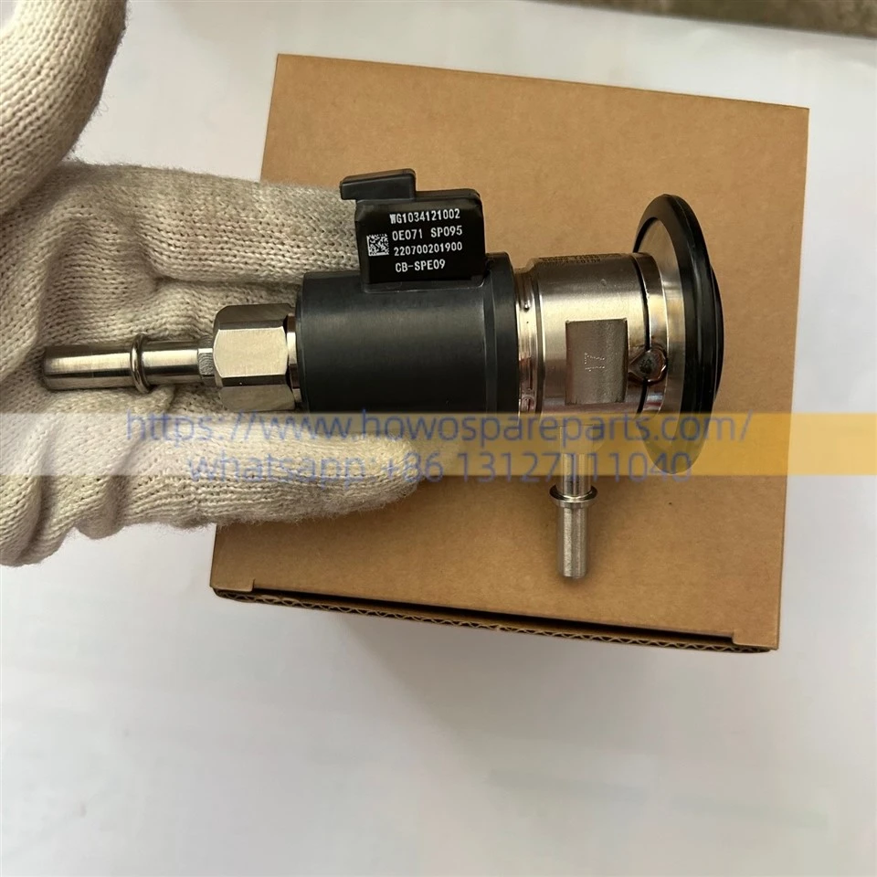 SINOTRUK HOWO Urea Nozzle / AdBlue Injector WG1034121002 suppliers