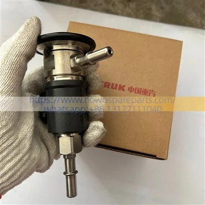 SINOTRUK HOWO Urea Nozzle / AdBlue Injector WG1034121002
